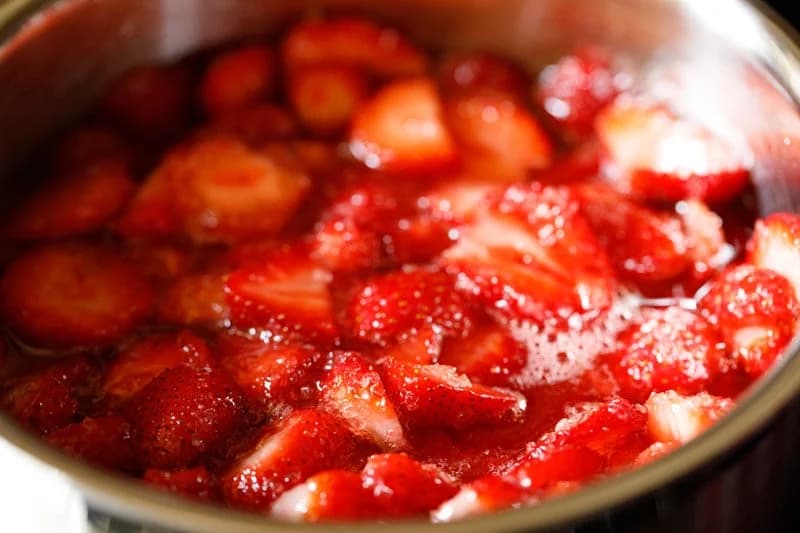 Strawberry Jam Recipe 3 Easy Step